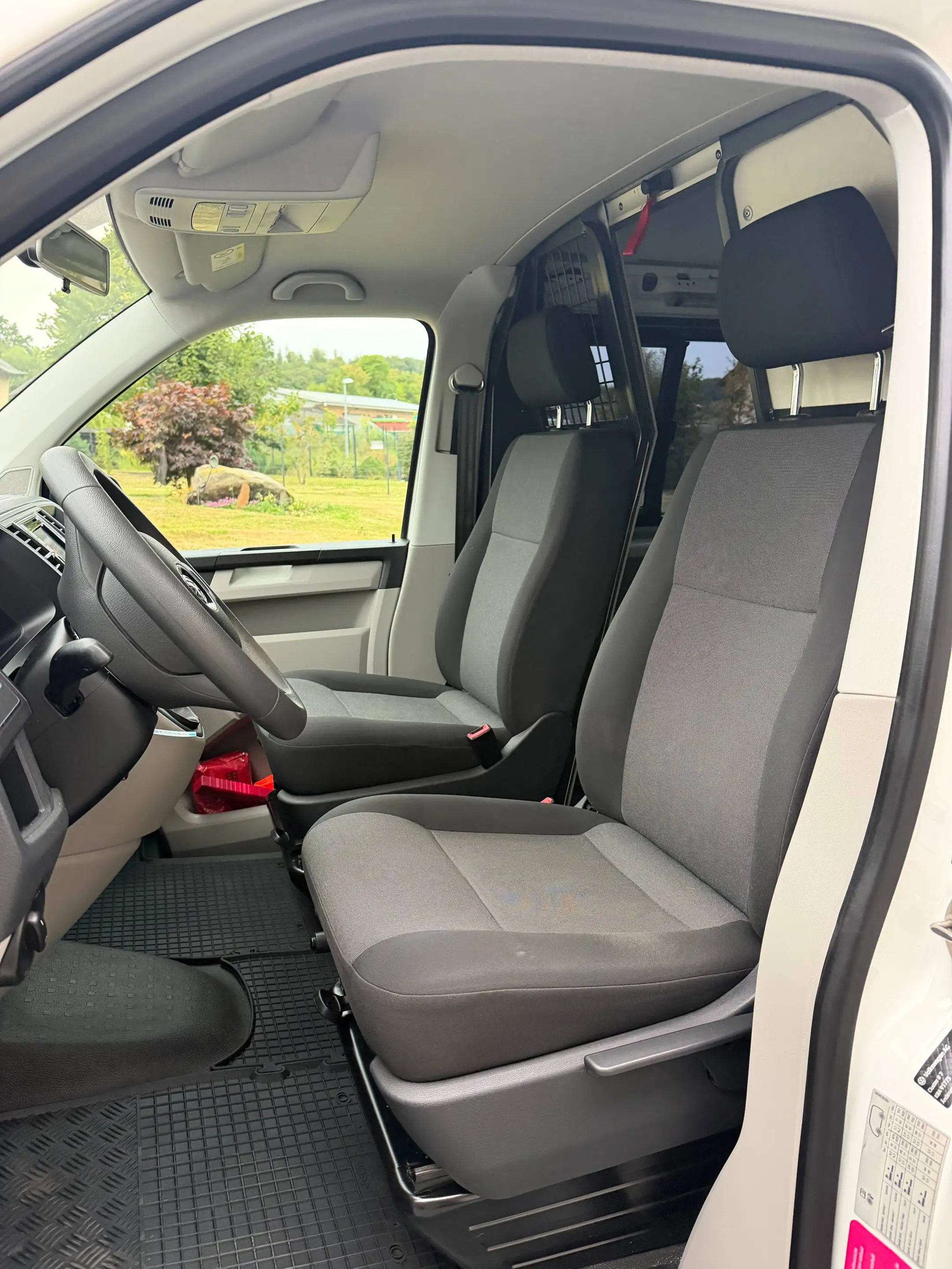Volkswagen T6 Transporter Kasten lang Hochdach 4Motion Sthzg. Navi PDC 220V — photo 8