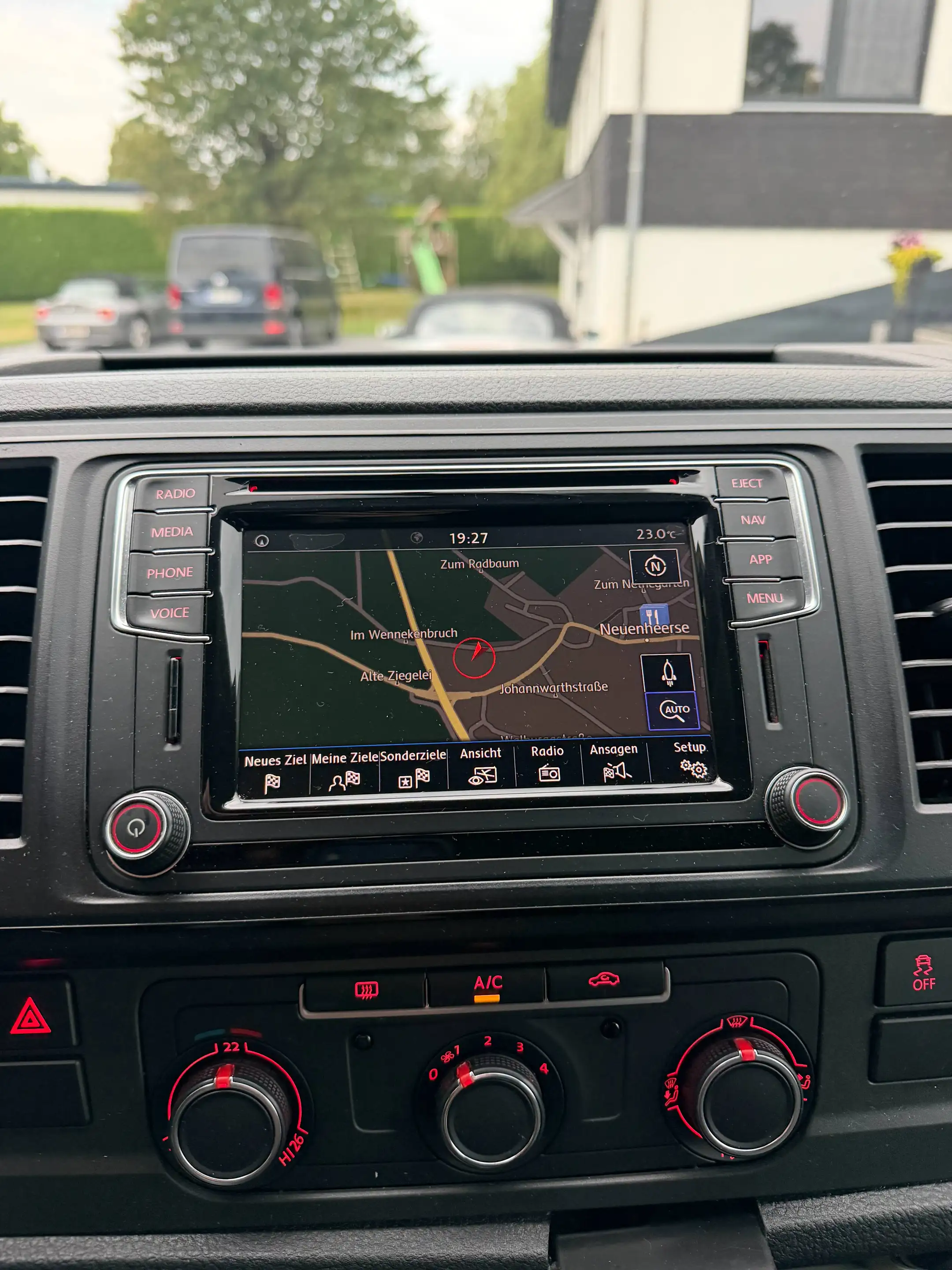Volkswagen T6 Transporter Kasten lang Hochdach 4Motion Sthzg. Navi PDC 220V — photo 12