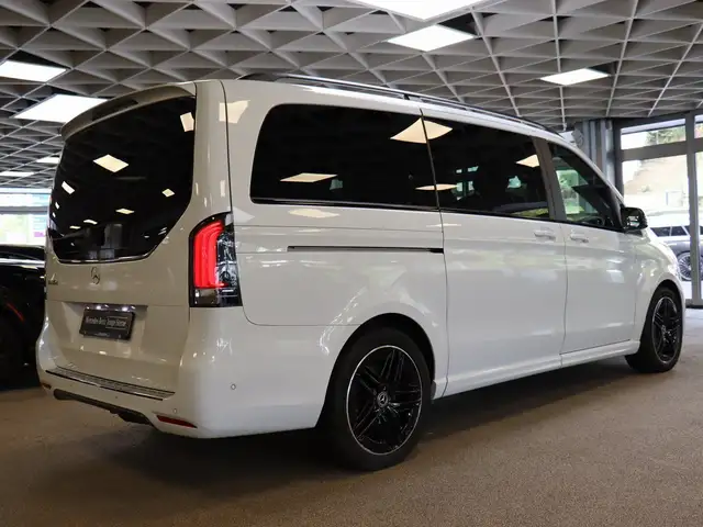 Mercedes-Benz V-Class view 4