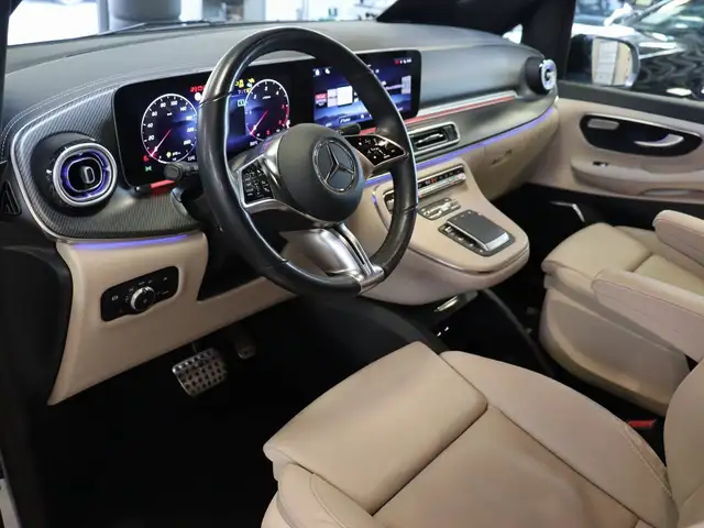 Mercedes-Benz V-Class view 8