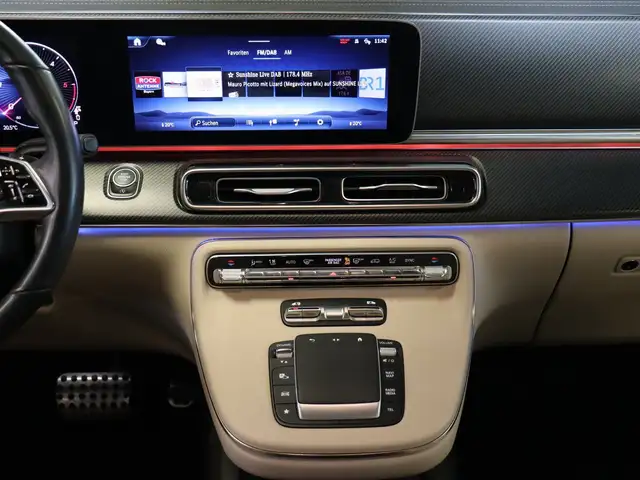 Mercedes-Benz V-Class view 13