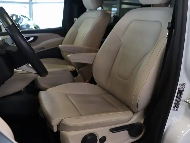 Mercedes-Benz V-Class view 10