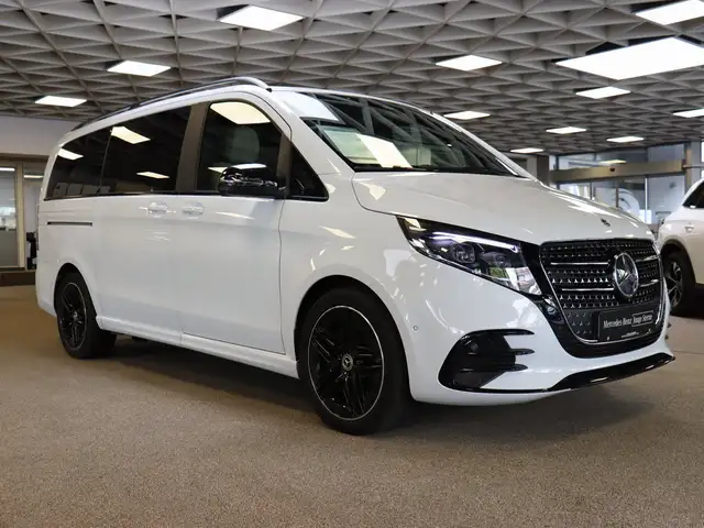 Mercedes-Benz V-Class view 3