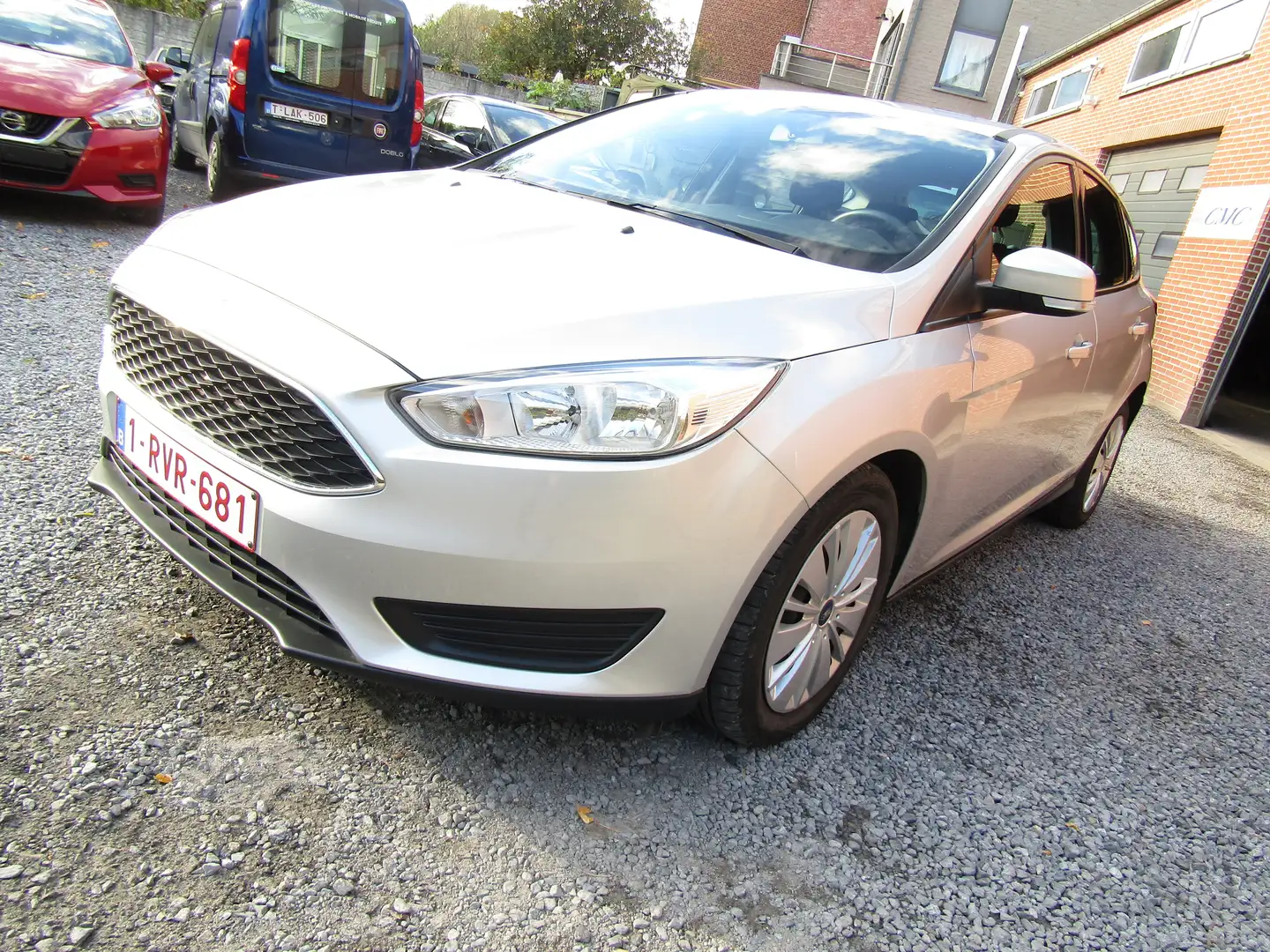 Ford Focus 1.5 TDCi 5 P S/S Airco Gar.12 Mois + Reprise Srebrny - 1