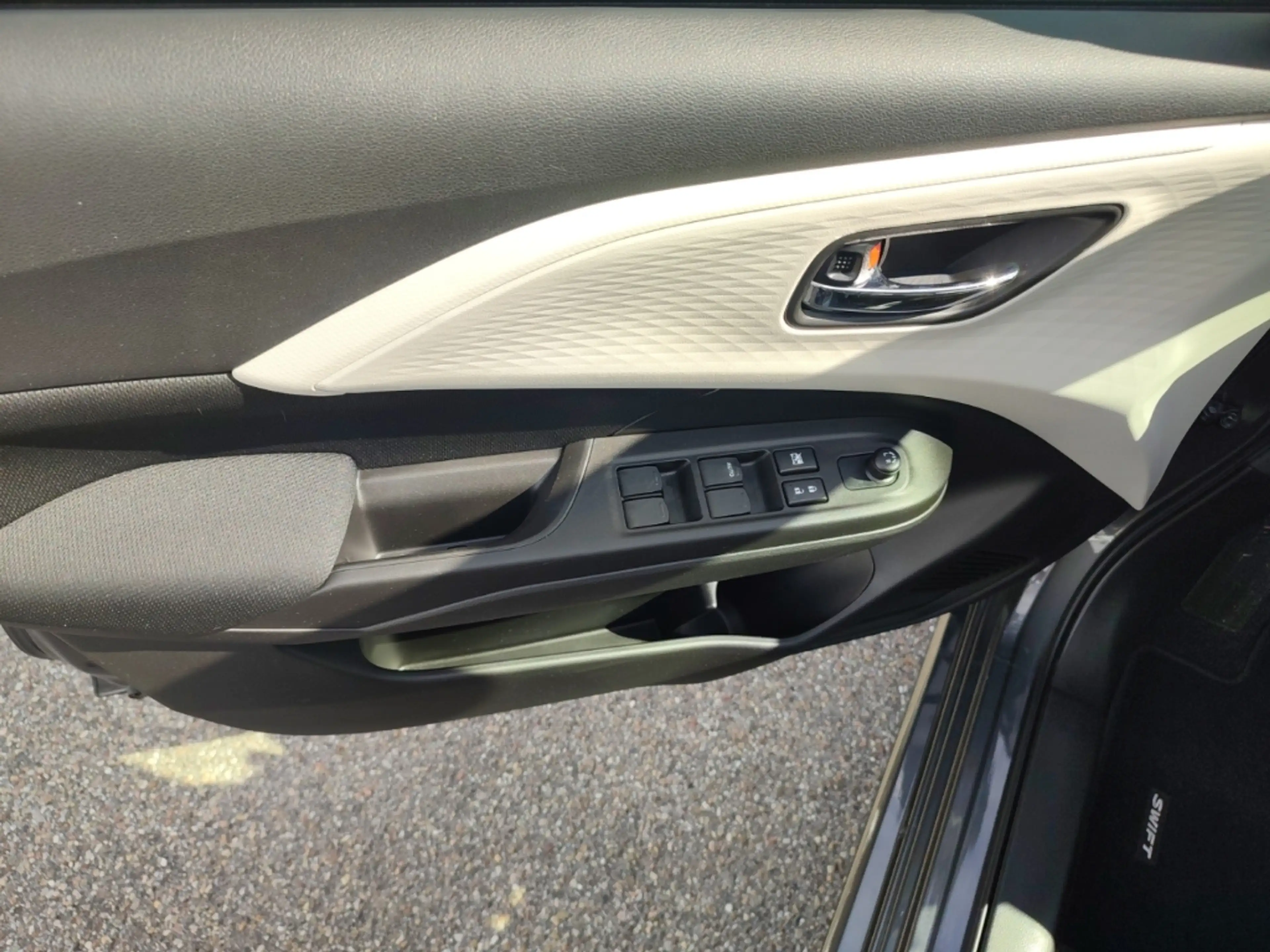 Suzuki Swift Club ALLGRIP 4x4 NAVI ACC Klima RFK SHZ FSE BT USB — photo 7
