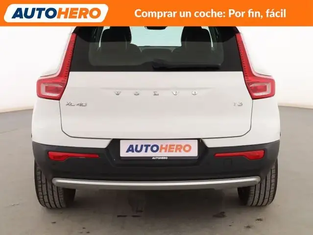 Volvo XC40 view 5