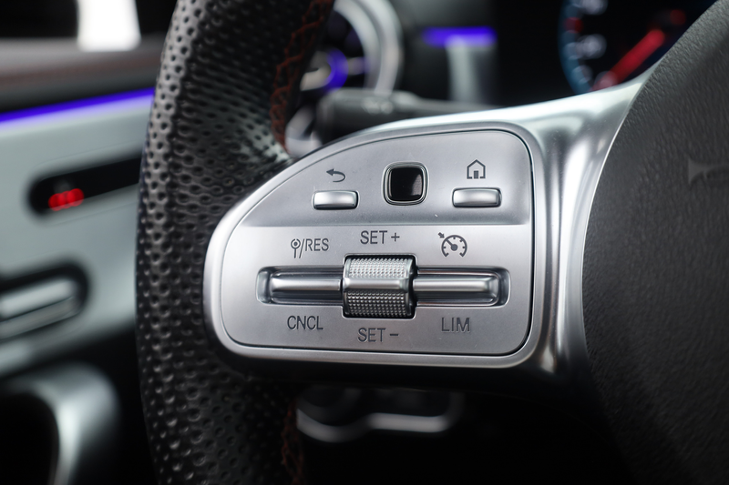 Mercedes-Benz CLA 180 Shooting Brake Business Solution AMG | AMG-Styling — photo 15