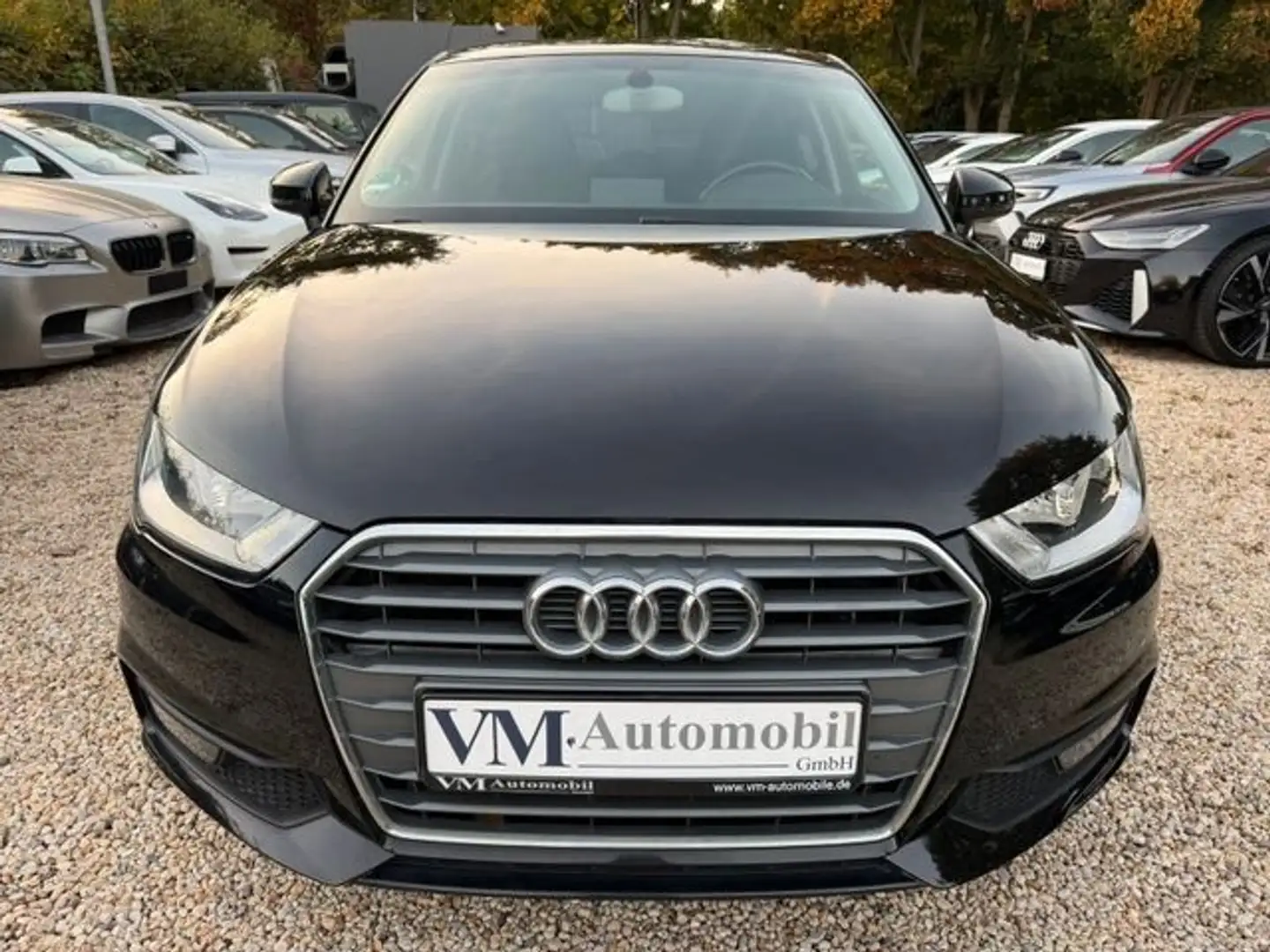 Audi A1 1.0 TFSI Sportback Navi*Klima*SitzHz. Schwarz - 2
