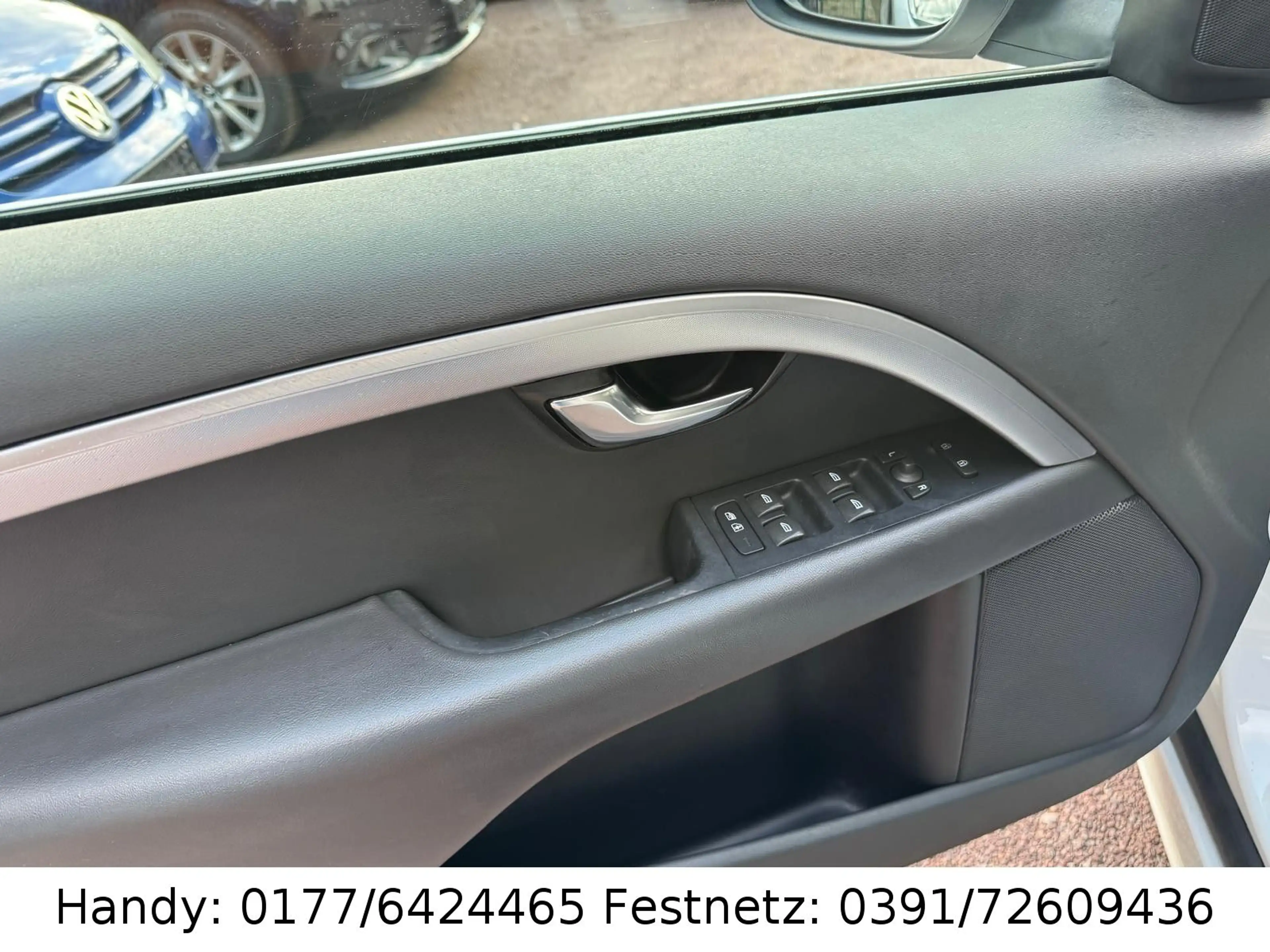 Volvo V70 D2 KLIMAAUTOMATIK/4xel.FH/ALUFELGEN/2.HAND — photo 12