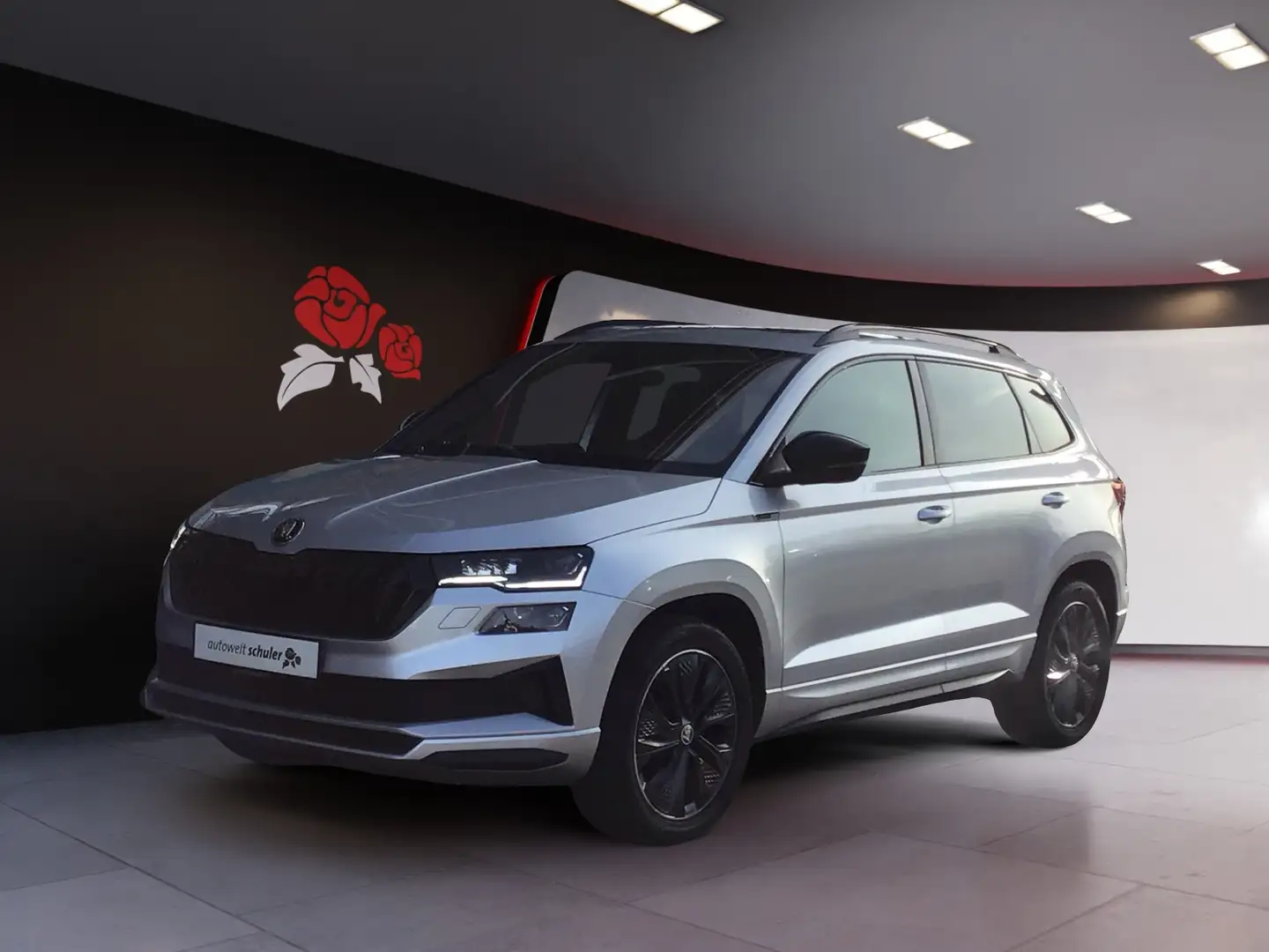 Skoda Karoq 2,0 TDI DSG 4x4 Sportline AHK Pano Silber - 2