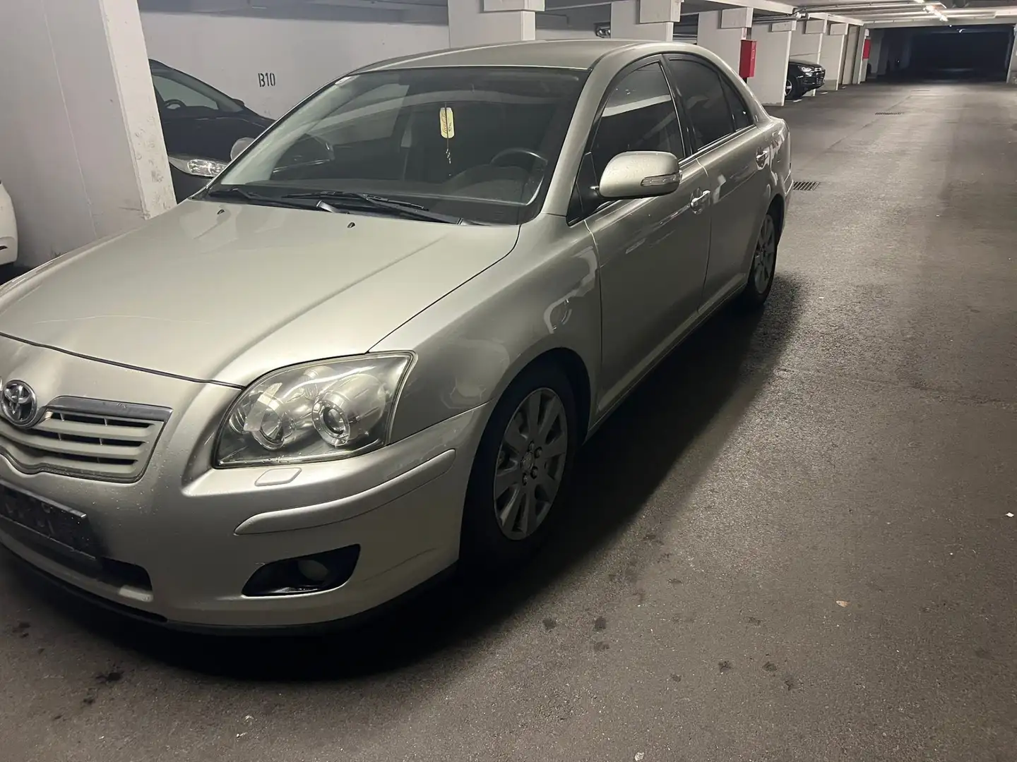 Toyota Avensis 1,8 VVT-i Linea Sol - 2