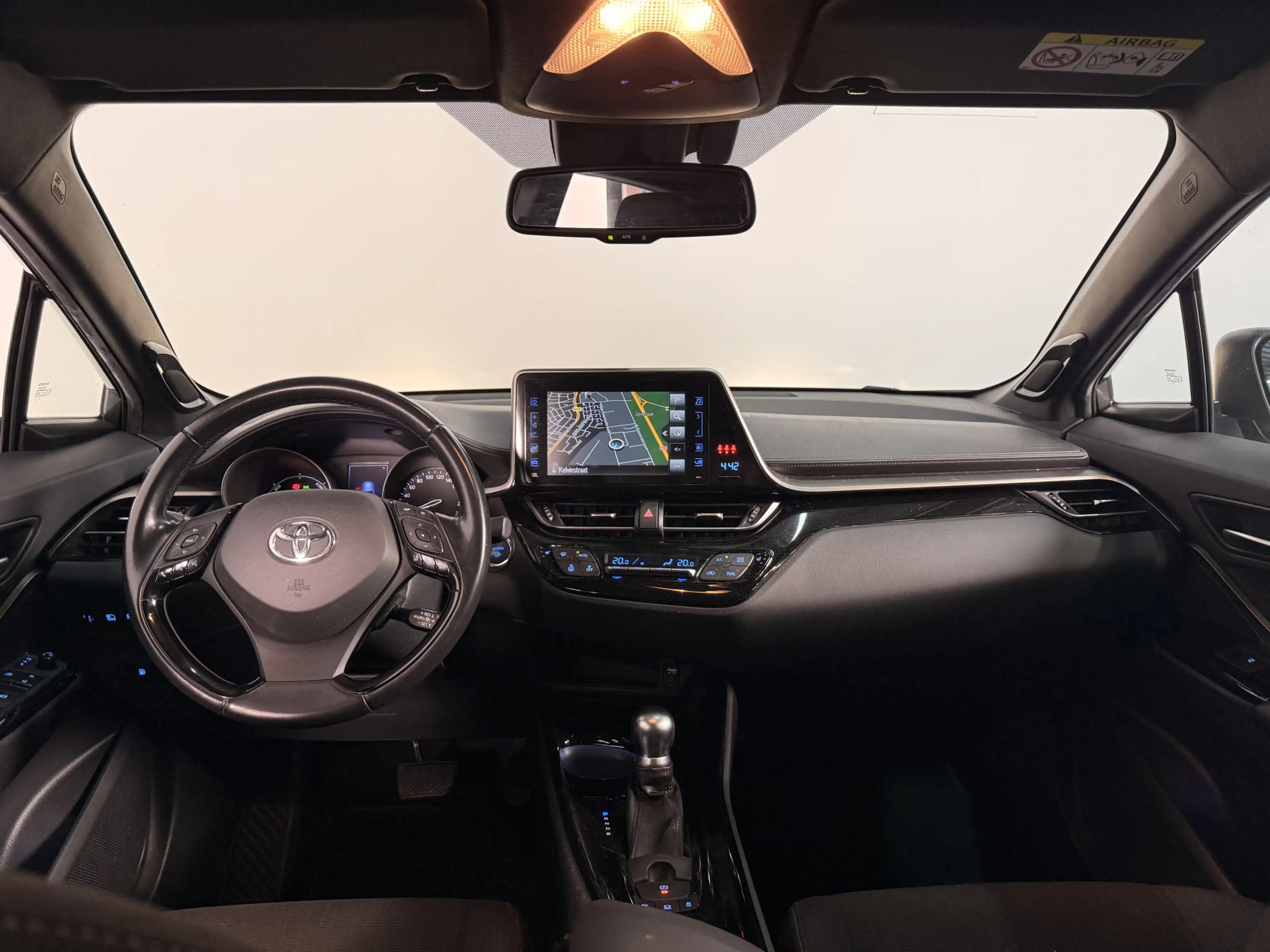 Toyota C-HR 1.8 Hybrid Style | Dodehoek | JBL | ACC | — photo 2