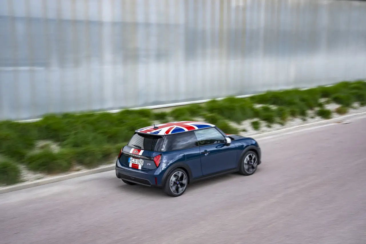 MINI Cooper S 2026 — фото 14