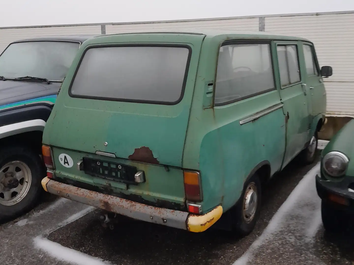 Toyota Hiace Hiace H10 Grün - 2