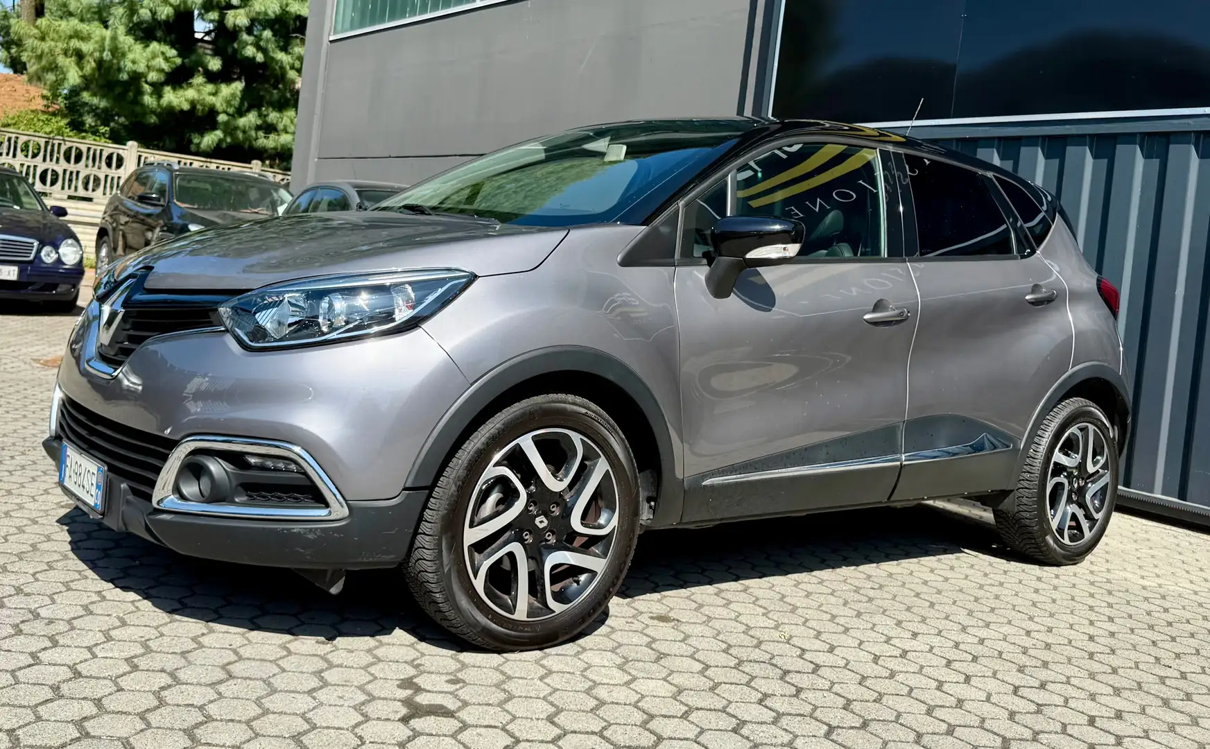 Renault Captur Captur  1.5 dci Iconic 110cv EURO 6 Neopatentati Grigio - 1