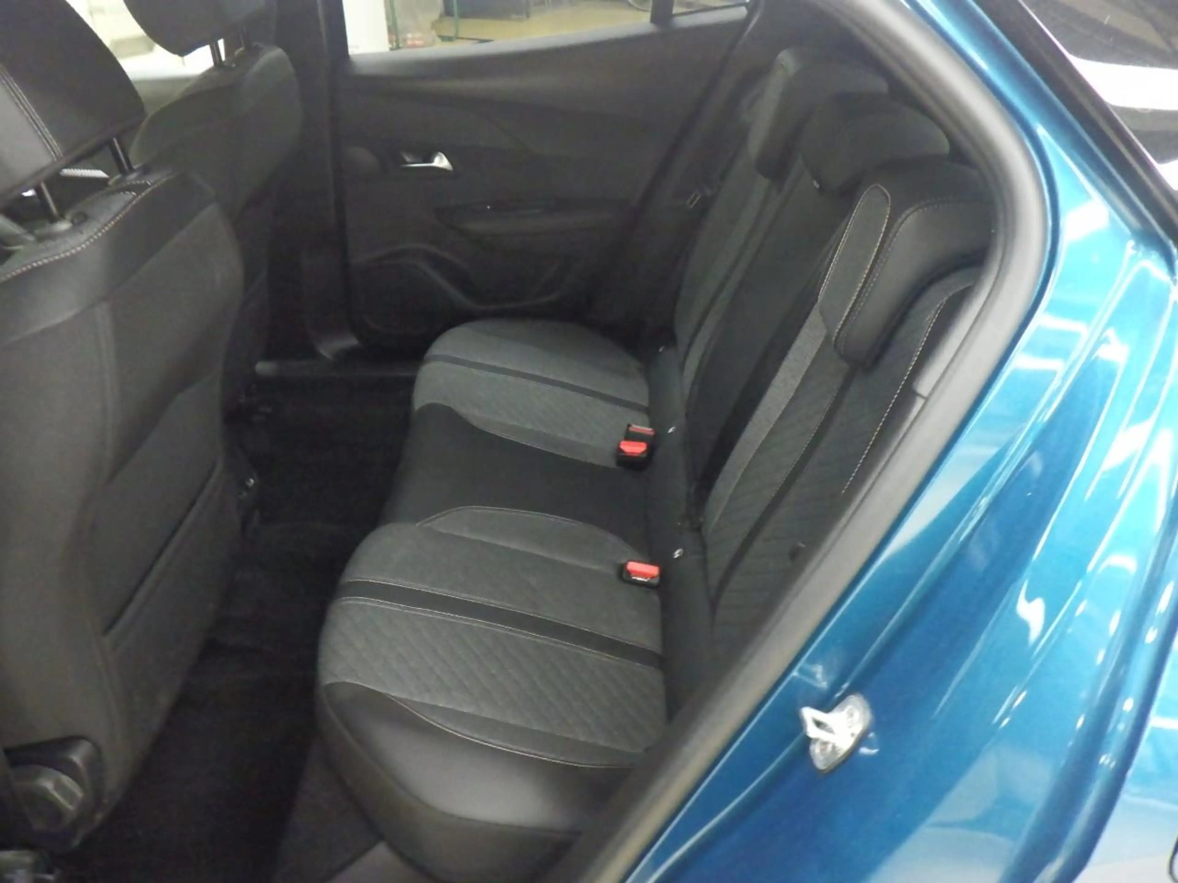 Peugeot e-2008 EV Allure Avantage 54 kWh | Fase 3 laden | SOH 97% — photo 8