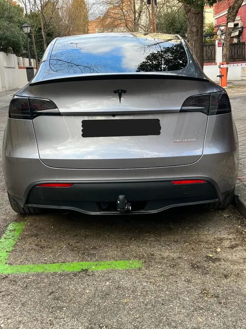 Tesla Model Y Performance 4WD Grey - 2
