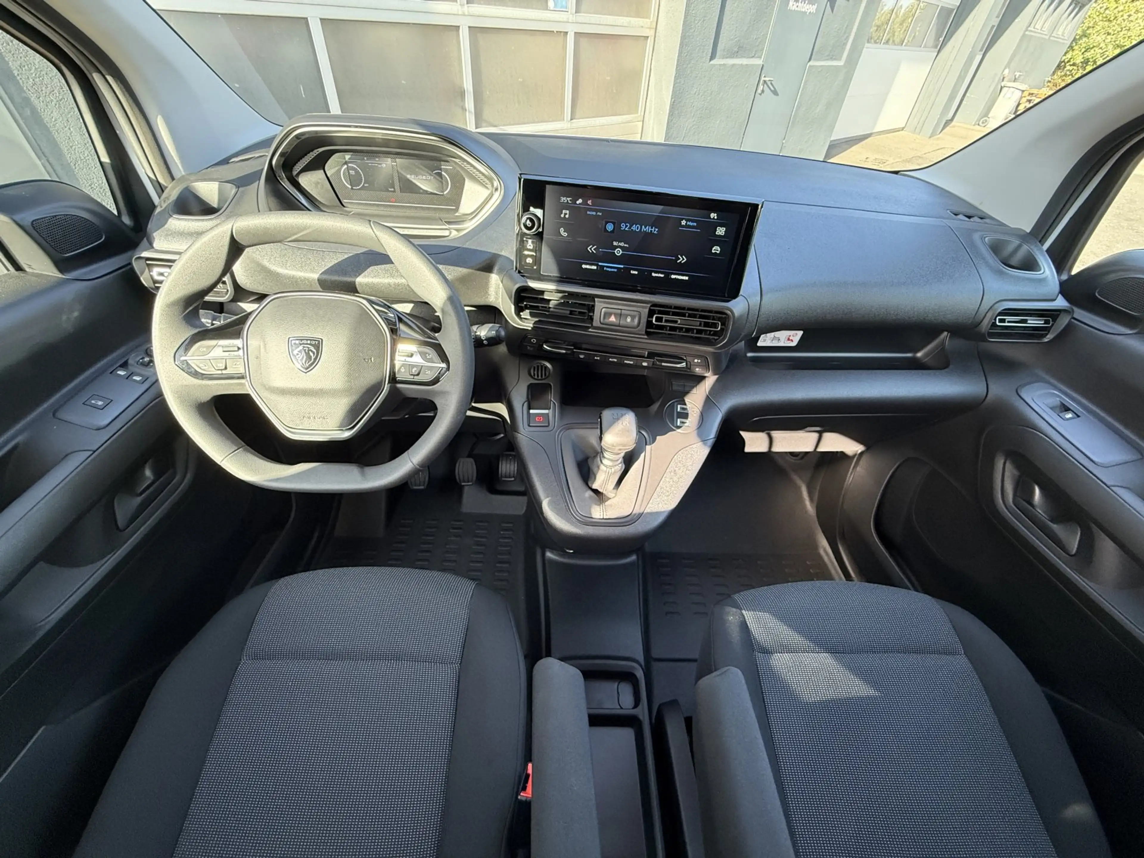 Peugeot Partner 1.5 Hdi 100 XL Doppelkabine 5S — photo 8