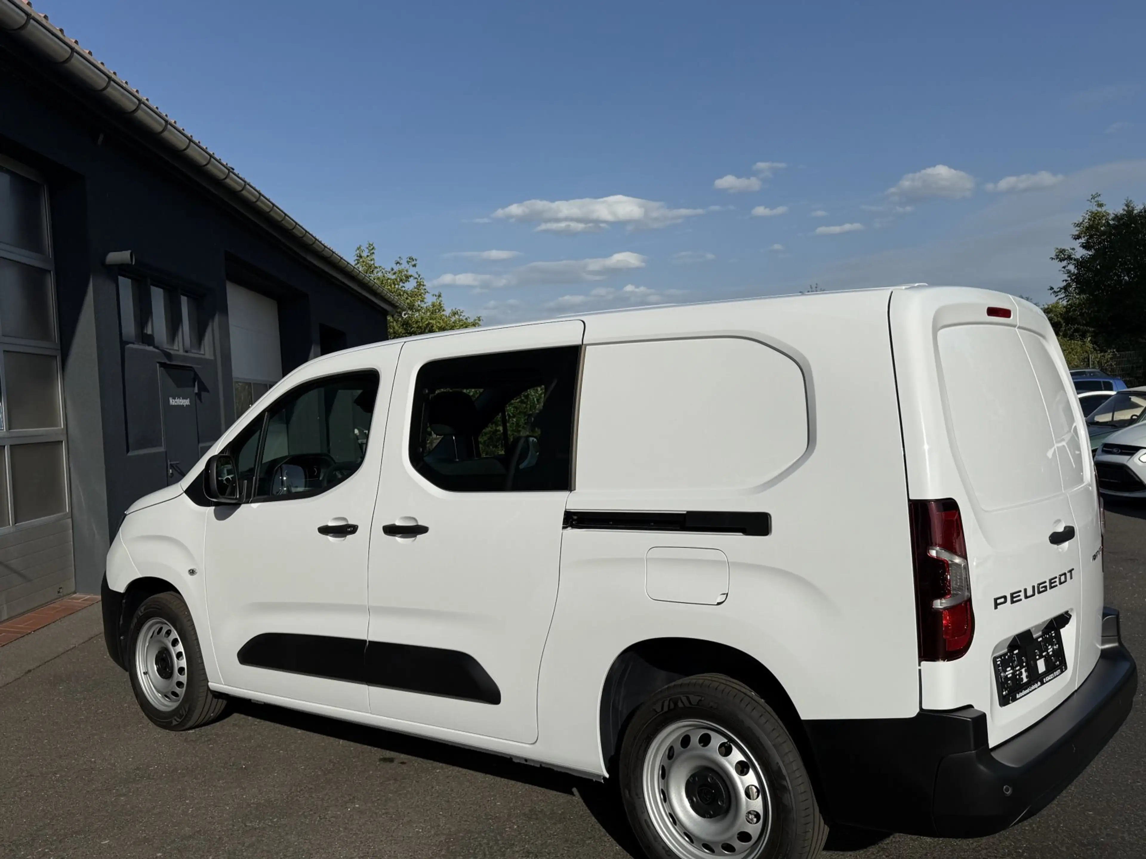 Peugeot Partner 1.5 Hdi 100 XL Doppelkabine 5S — photo 3