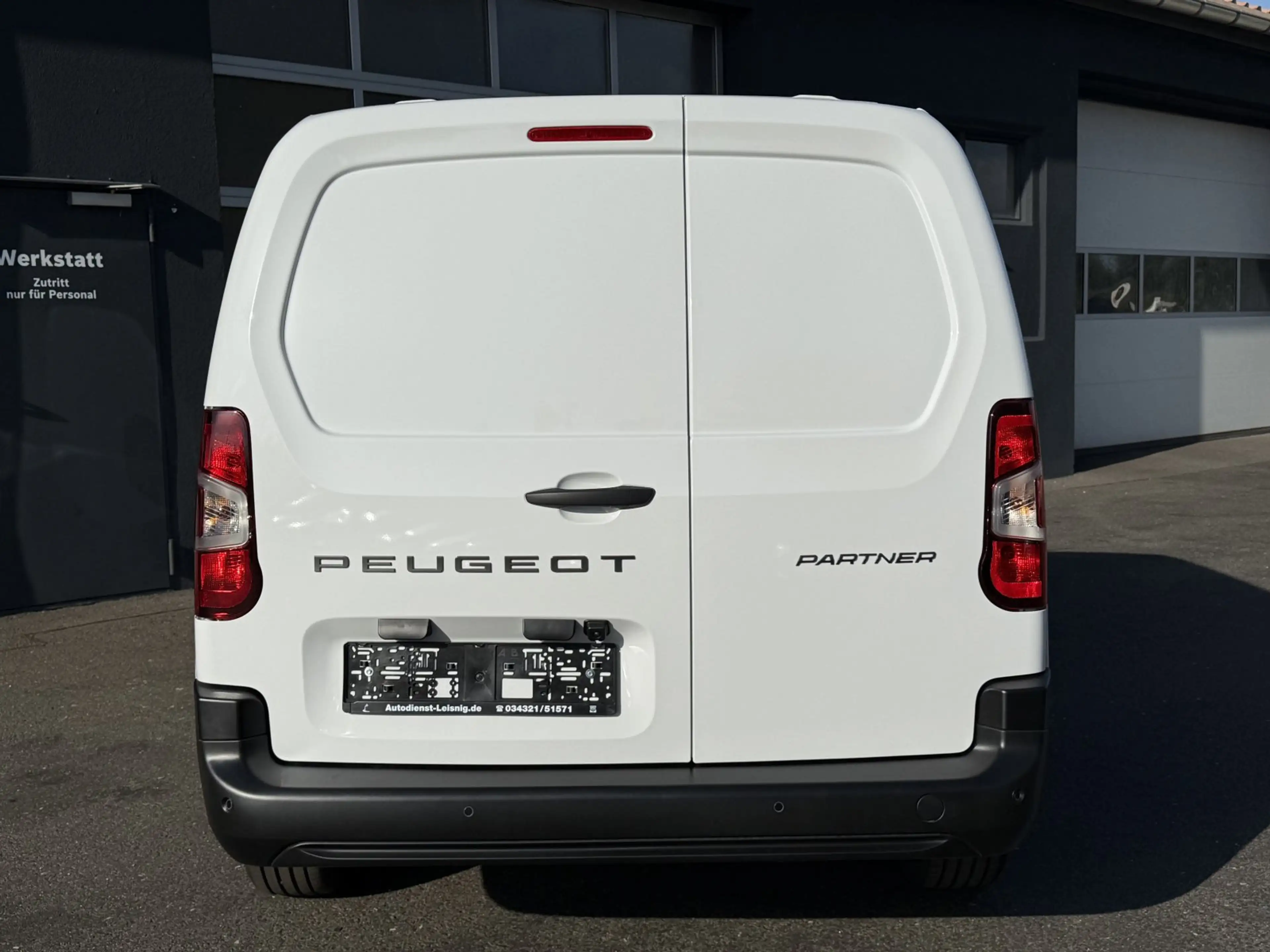 Peugeot Partner 1.5 Hdi 100 XL Doppelkabine 5S — photo 4