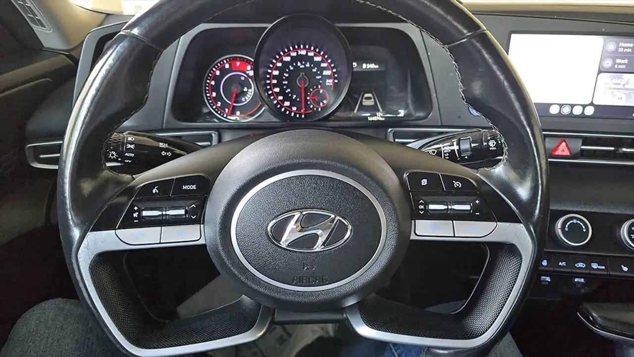 Hyundai ELANTRA снимка Hyundai ELANTRA