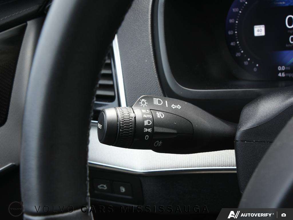 2023 Volvo XC90 T8 Plug-In Hybrid Ultimate thumb 15