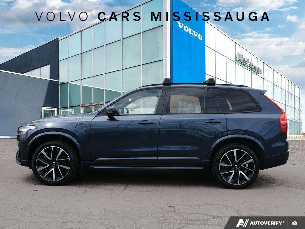 2023 Volvo XC90 T8 Plug-In Hybrid Ultimate alt 3