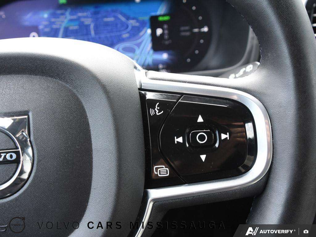 2023 Volvo XC90 T8 Plug-In Hybrid Ultimate thumb 18