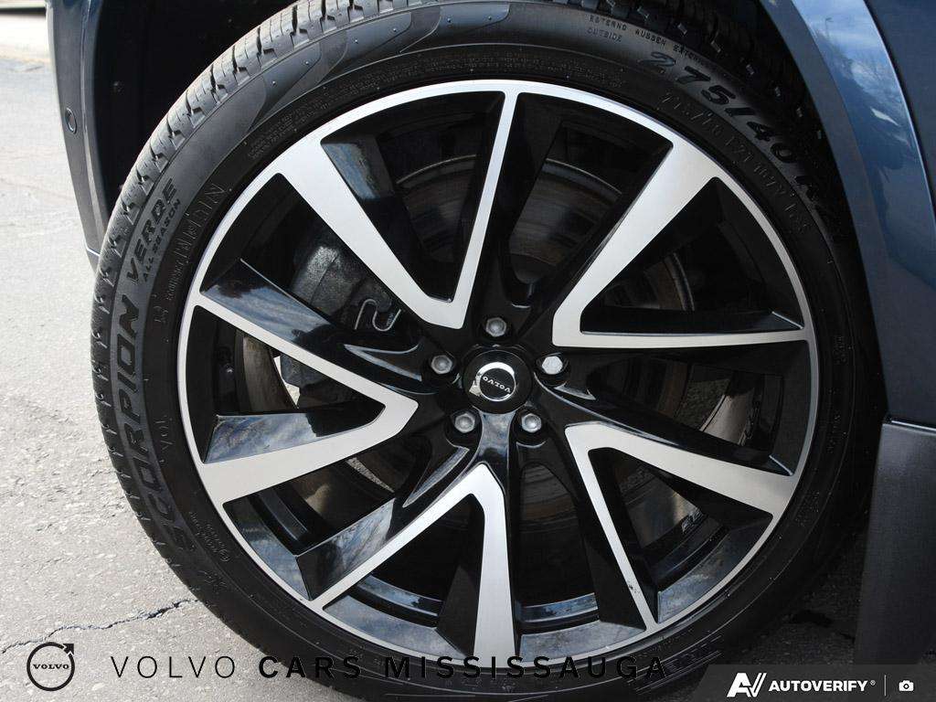 2023 Volvo XC90 T8 Plug-In Hybrid Ultimate thumb 6