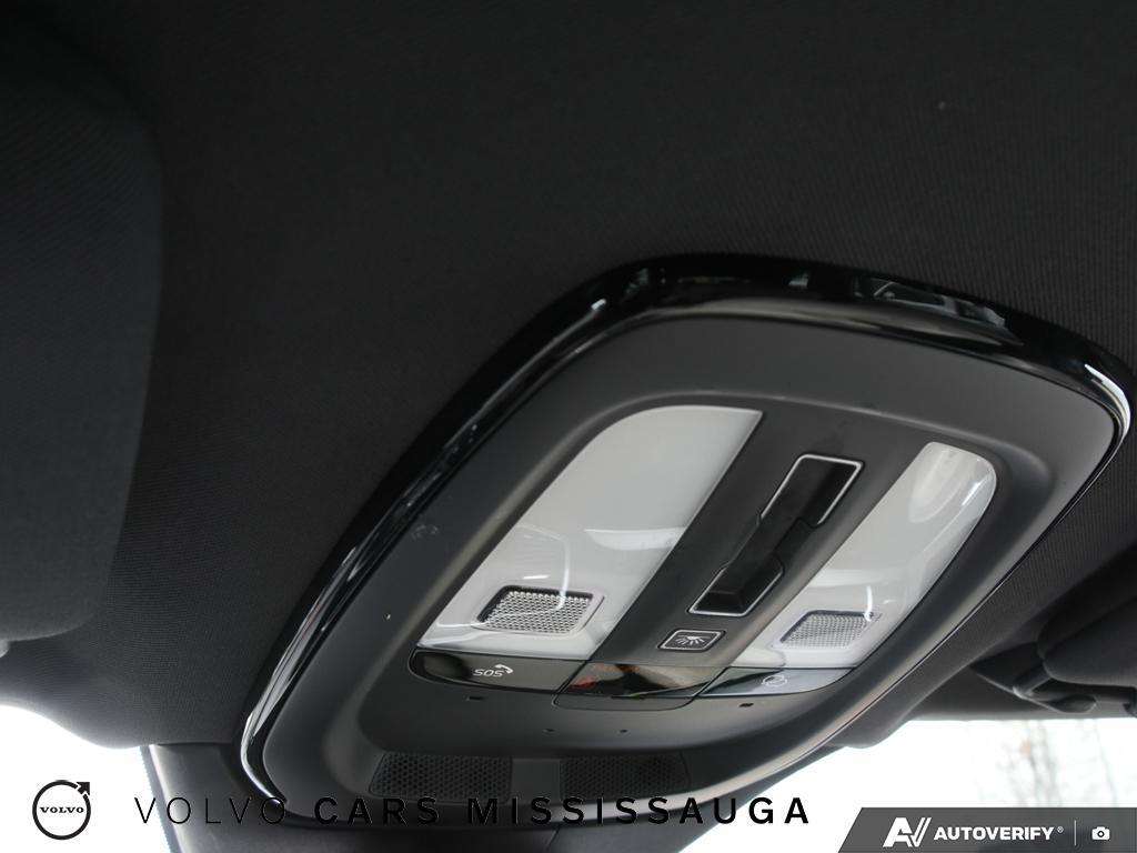 2023 Volvo XC90 T8 Plug-In Hybrid Ultimate thumb 19