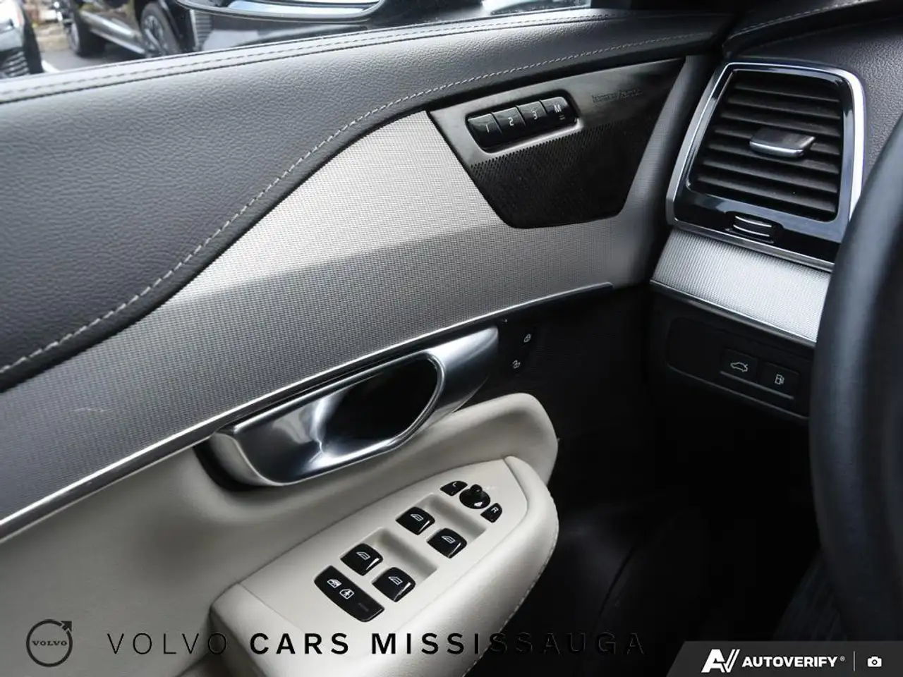 Volvo XC90 снимка Volvo XC90