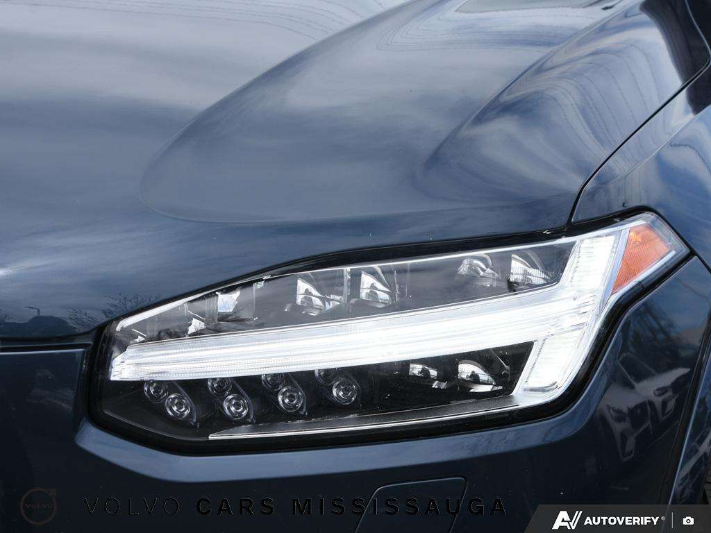2023 Volvo XC90 T8 Plug-In Hybrid Ultimate thumb 10
