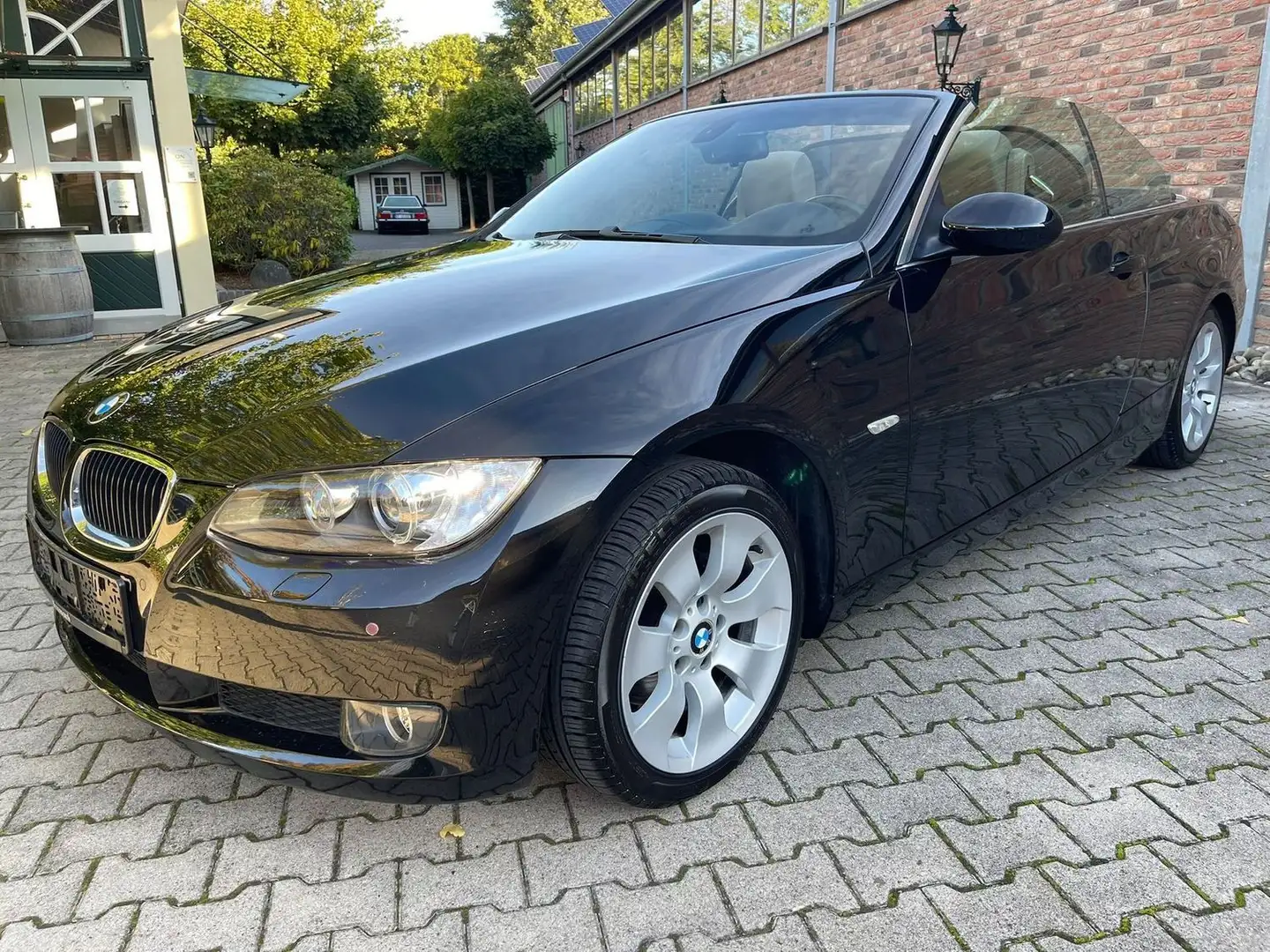 BMW 320 320i SHZ Multi Navi Leder Klima Radio USB Schwarz - 2