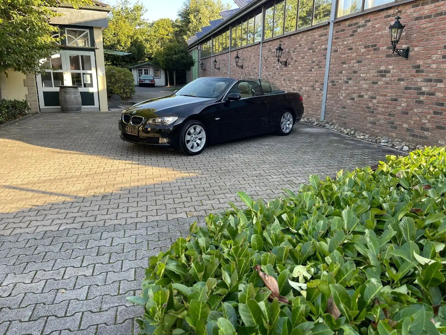 BMW 320 320i SHZ Multi Navi Leder Klima Radio USB Schwarz - 1
