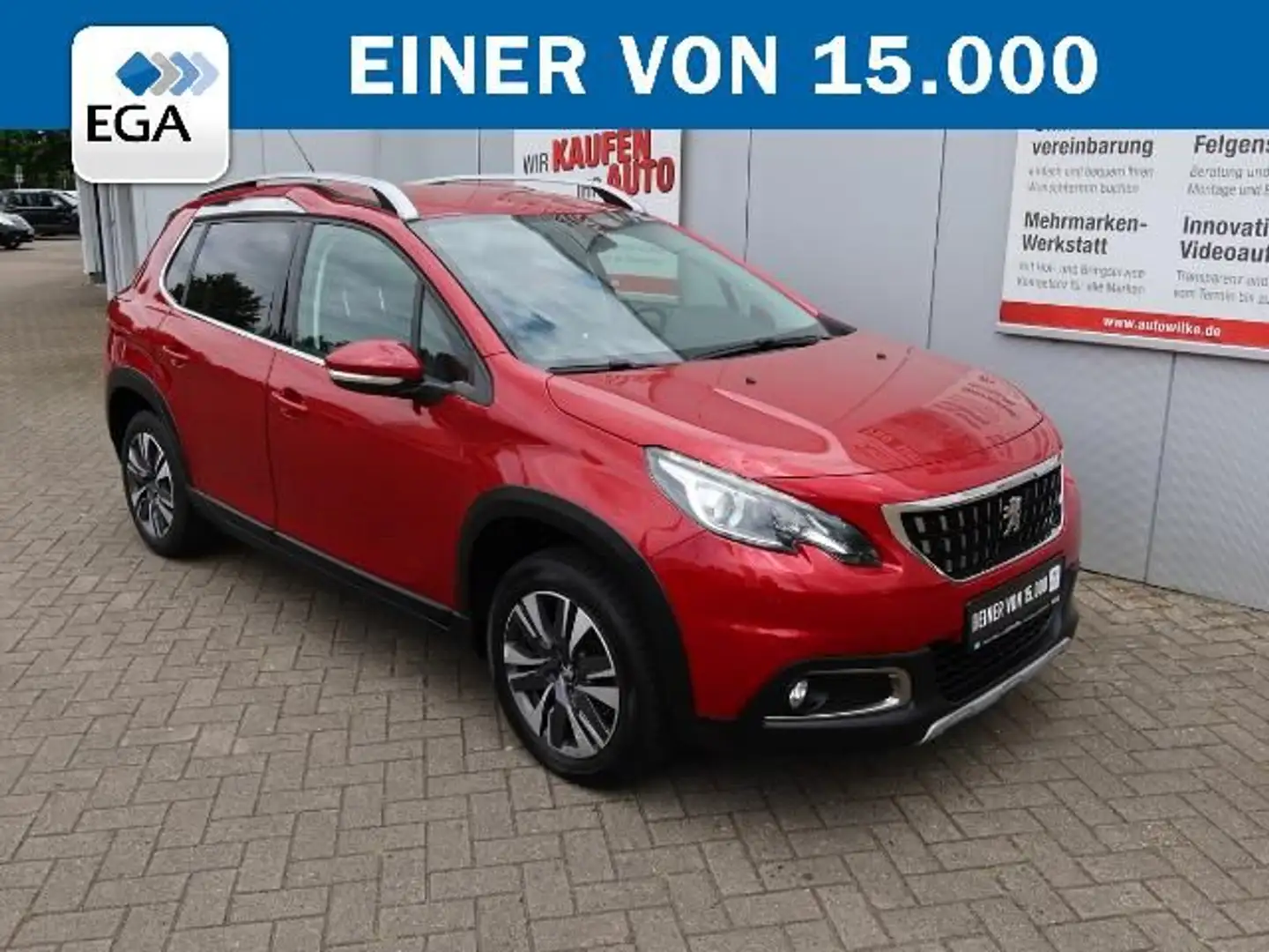 Peugeot 2008 1.2 PureTech 110 Allure*AHK*ALLWETTERREIFEN Rot - 2