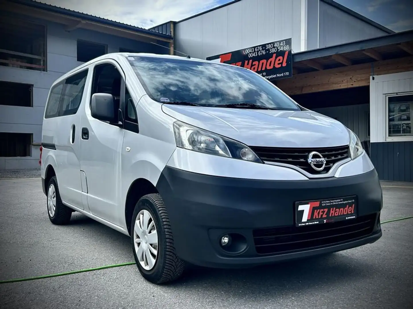 Nissan NV200 Evalia Срібний - 1