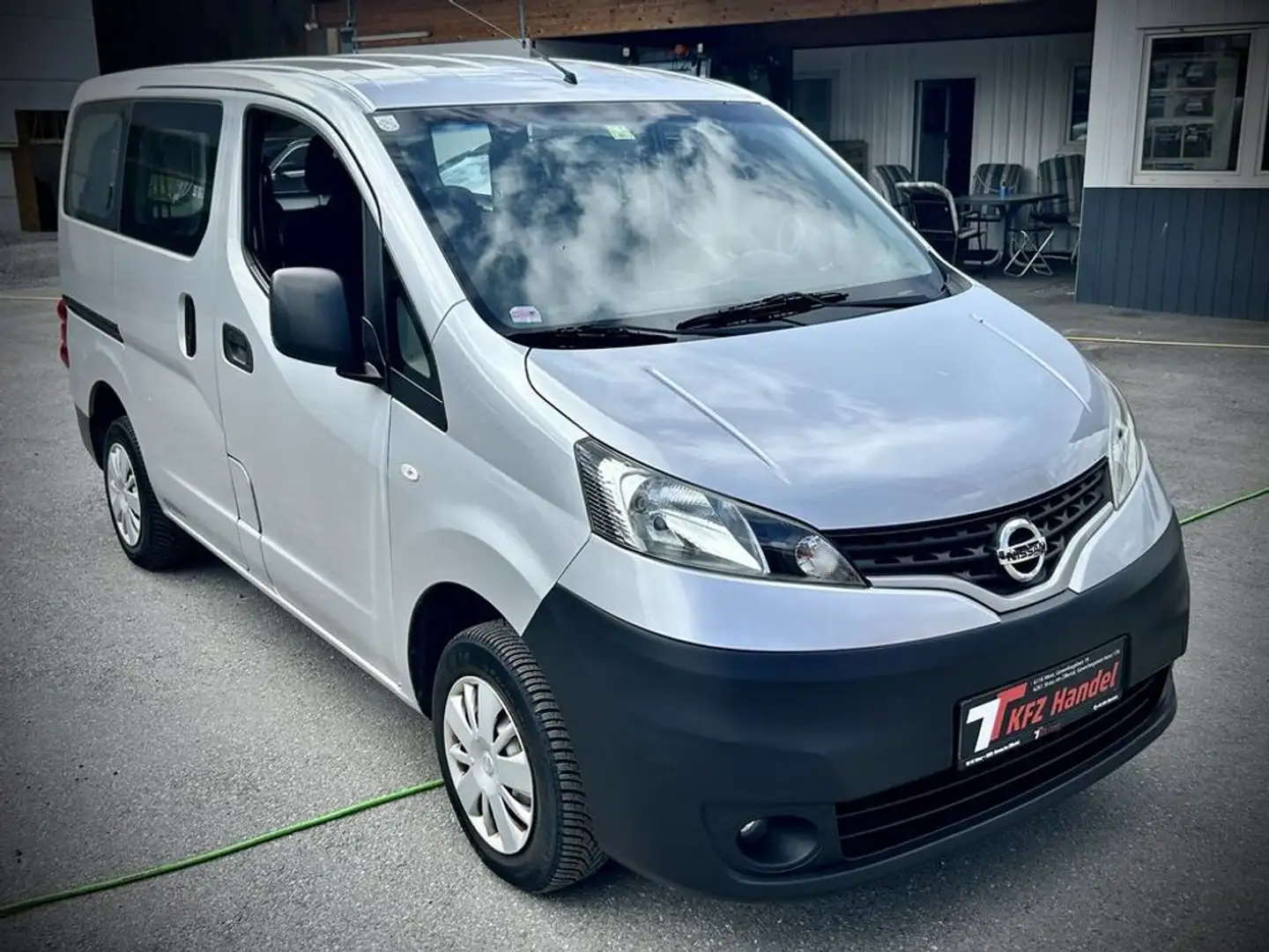 Nissan NV200 Evalia Срібний - 2