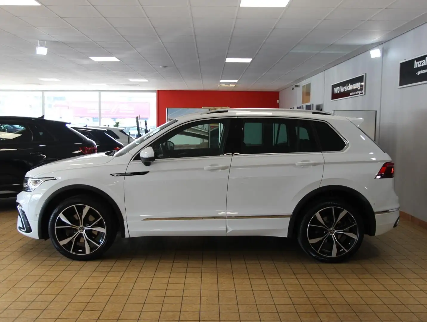 Volkswagen Tiguan R-Line 2.0 TDI,DSG,4-Motion,20",AHK,Matri Weiß - 2