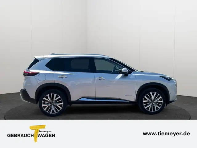 Nissan X-Trail view 4