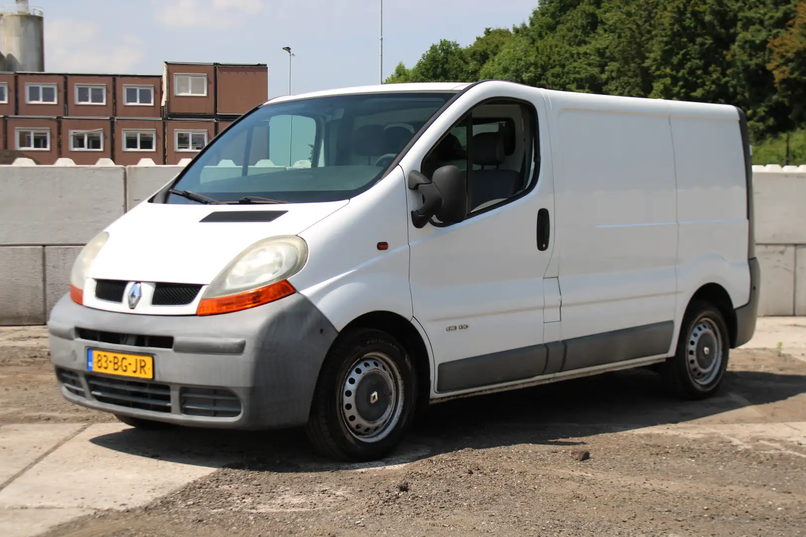 Renault Trafic 1.9 dCi L1H1 Grau - 1