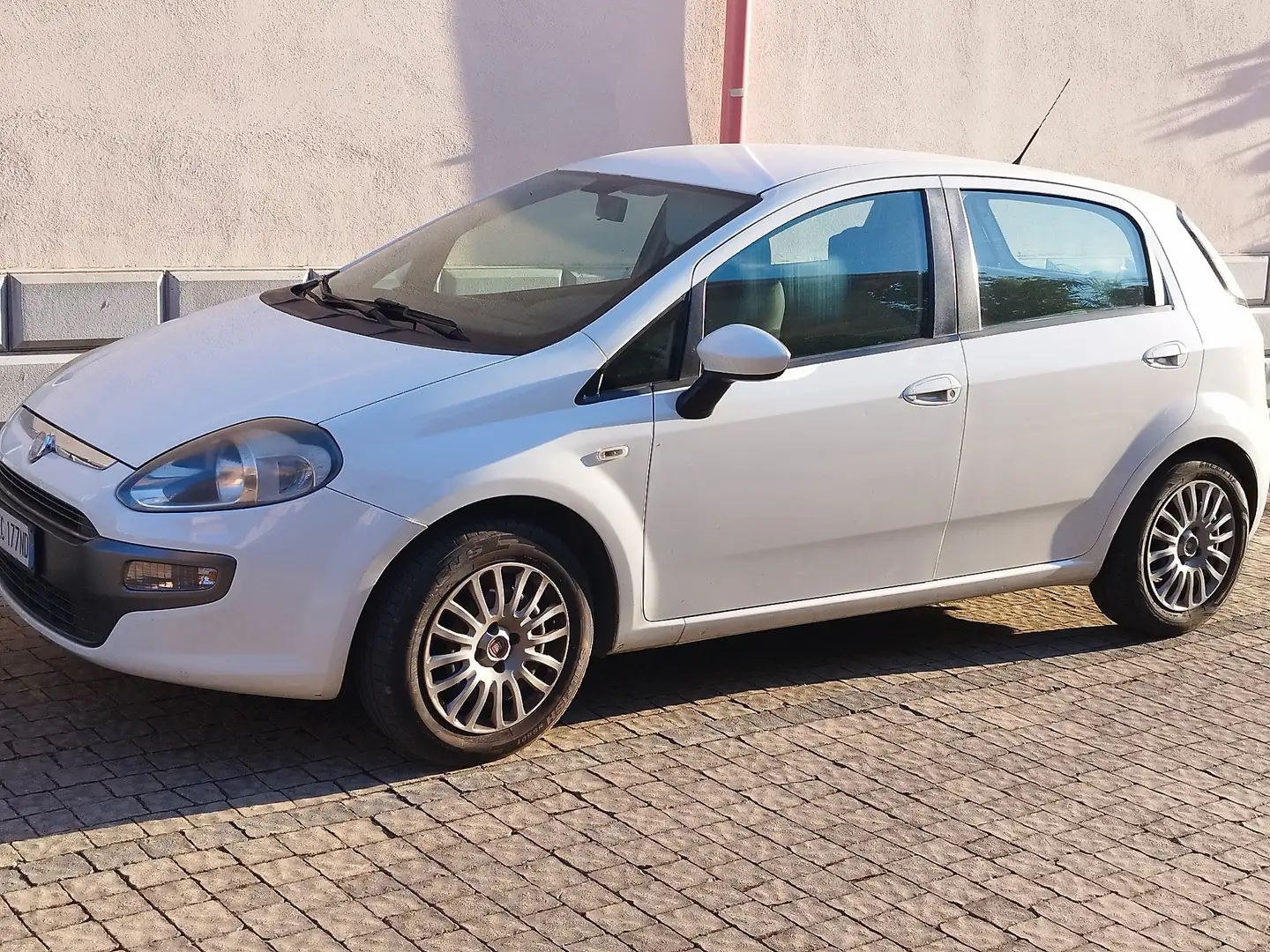 Fiat Punto Evo Punto Evo 5p 1.4 Active Gpl 77cv Weiß - 1
