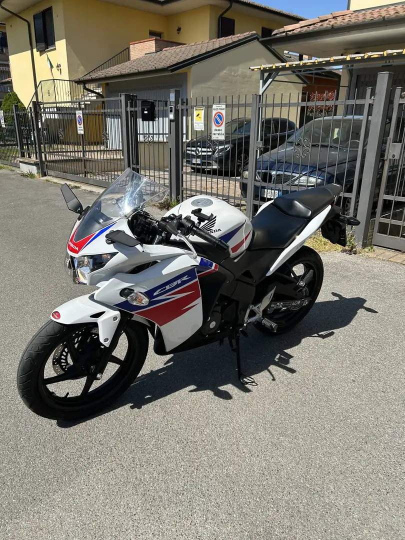 Honda CBR 125 R Bianco - 2