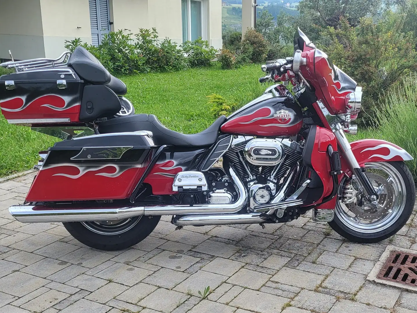 Harley-Davidson Electra Glide Rojo - 1
