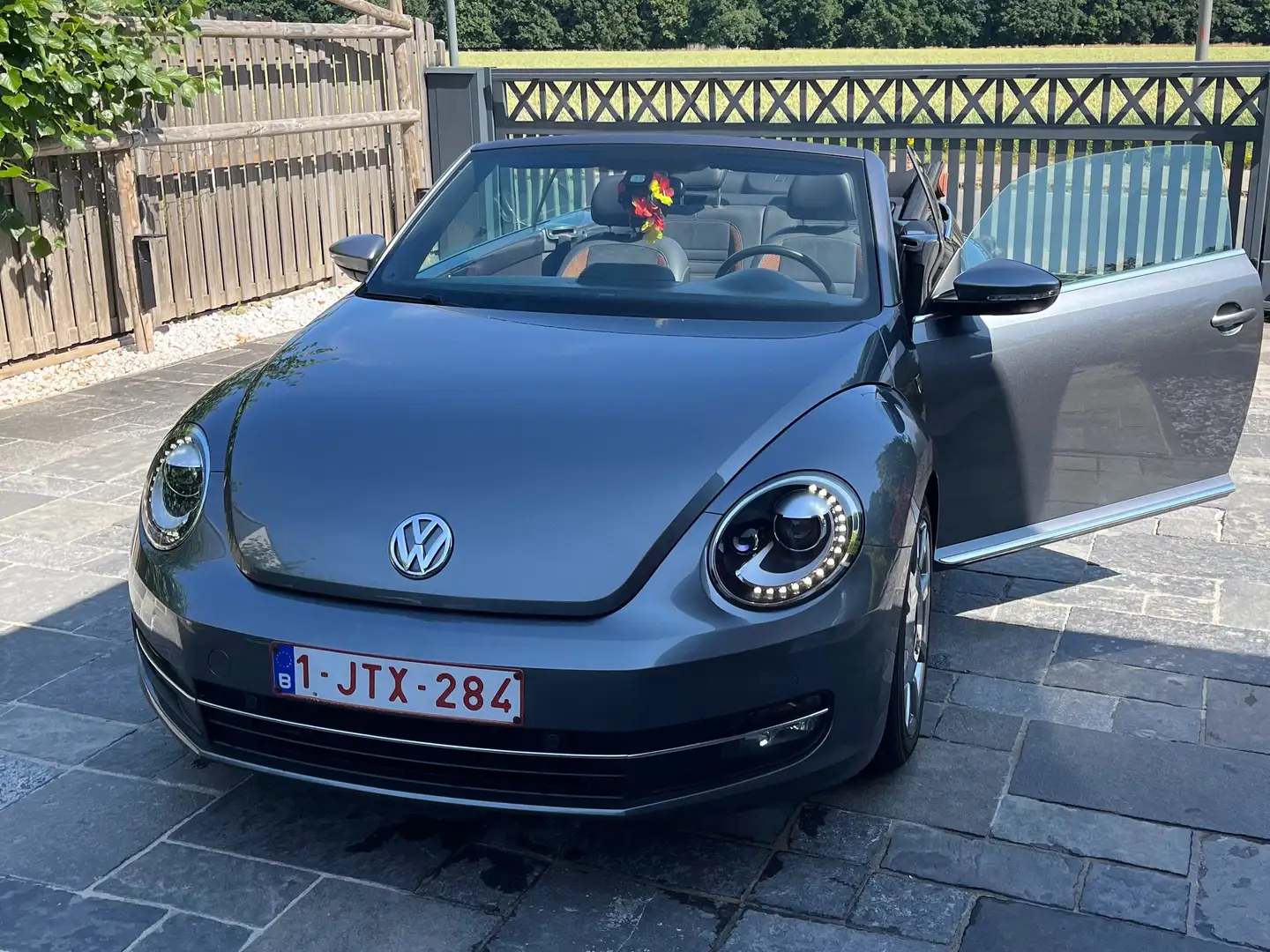Volkswagen Beetle Cabriolet 1.4 TSI Karmann BMT DSG Gris - 2
