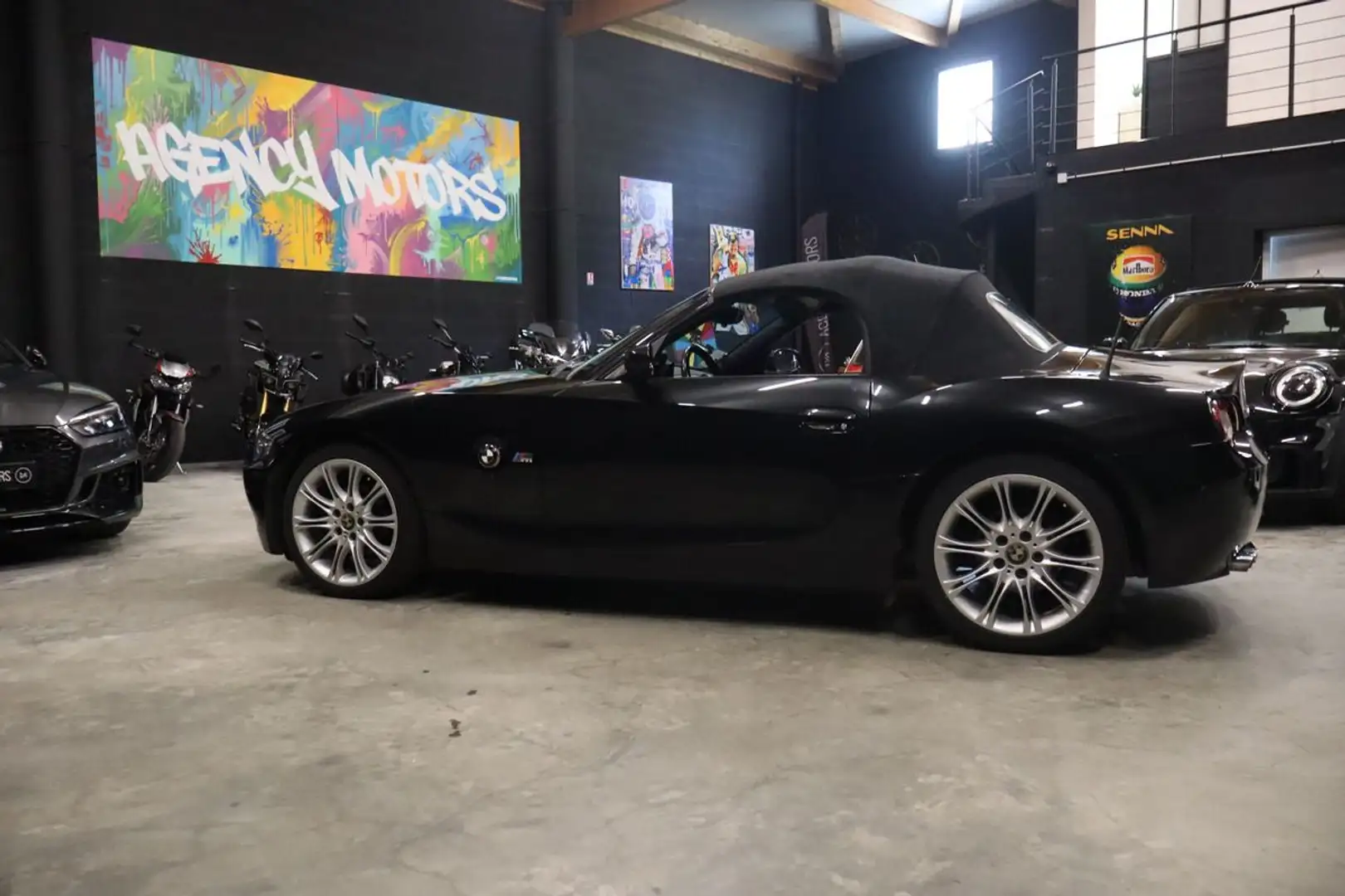 BMW Z4 2.2l 170 ch Roadster 6 Cylindres en lignes Schwarz - 2