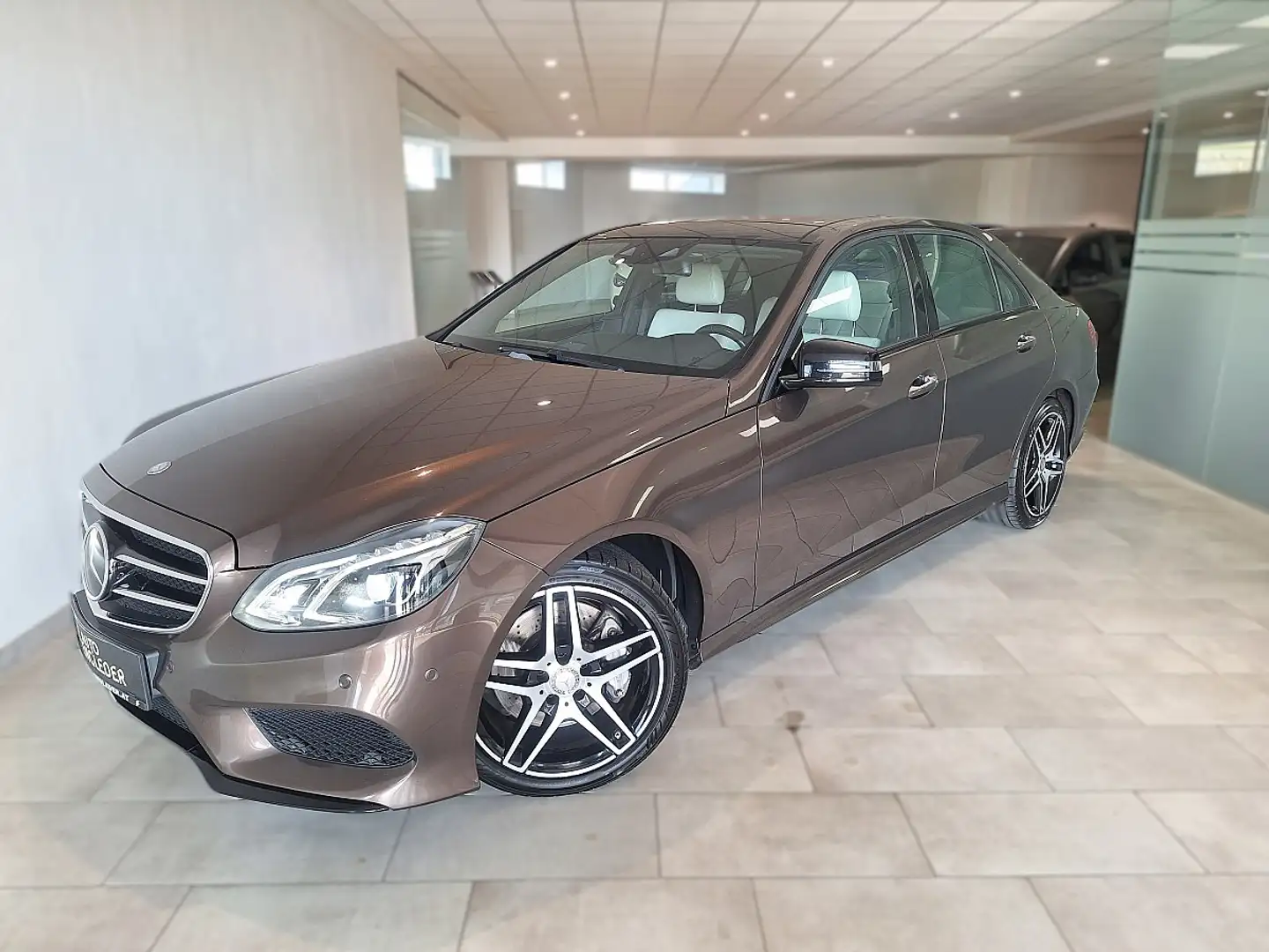 Mercedes-Benz E 350 CDI BlueTEC 4MATIC Avantgarde Aut. Brun - 1