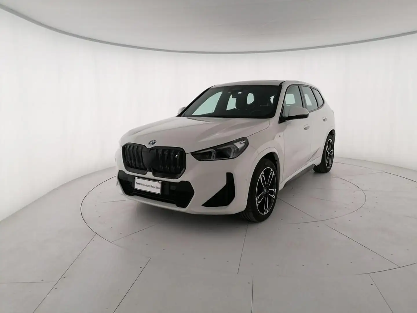 BMW iX1 30 xdrive Msport Bianco - 1