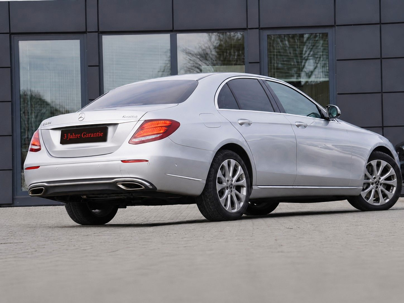 Mercedes-Benz E 400 4Matic Exclusive MIT 3 JAHREN GARANTIE !!! — photo 9