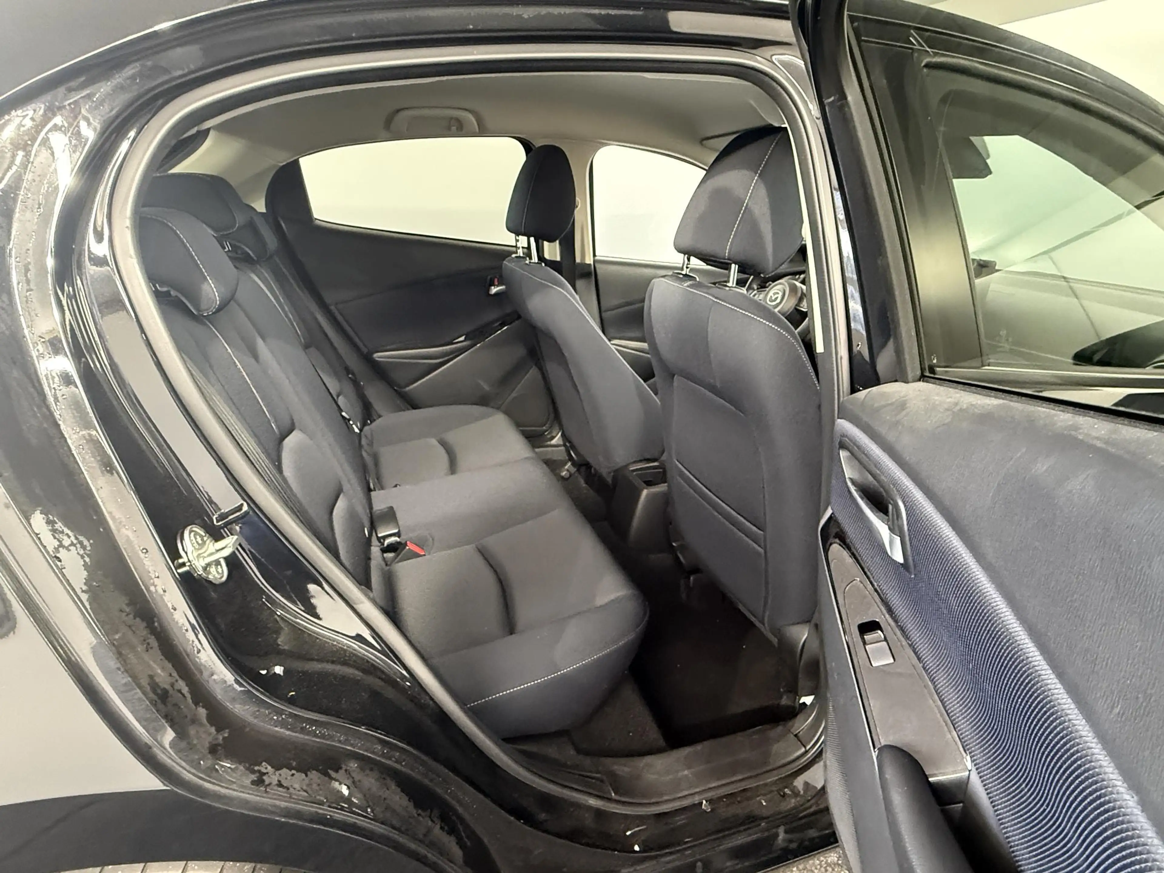 Mazda 2 1.5 Skyactiv-G Luxury / Driver Pack / Camera / Hea — photo 12