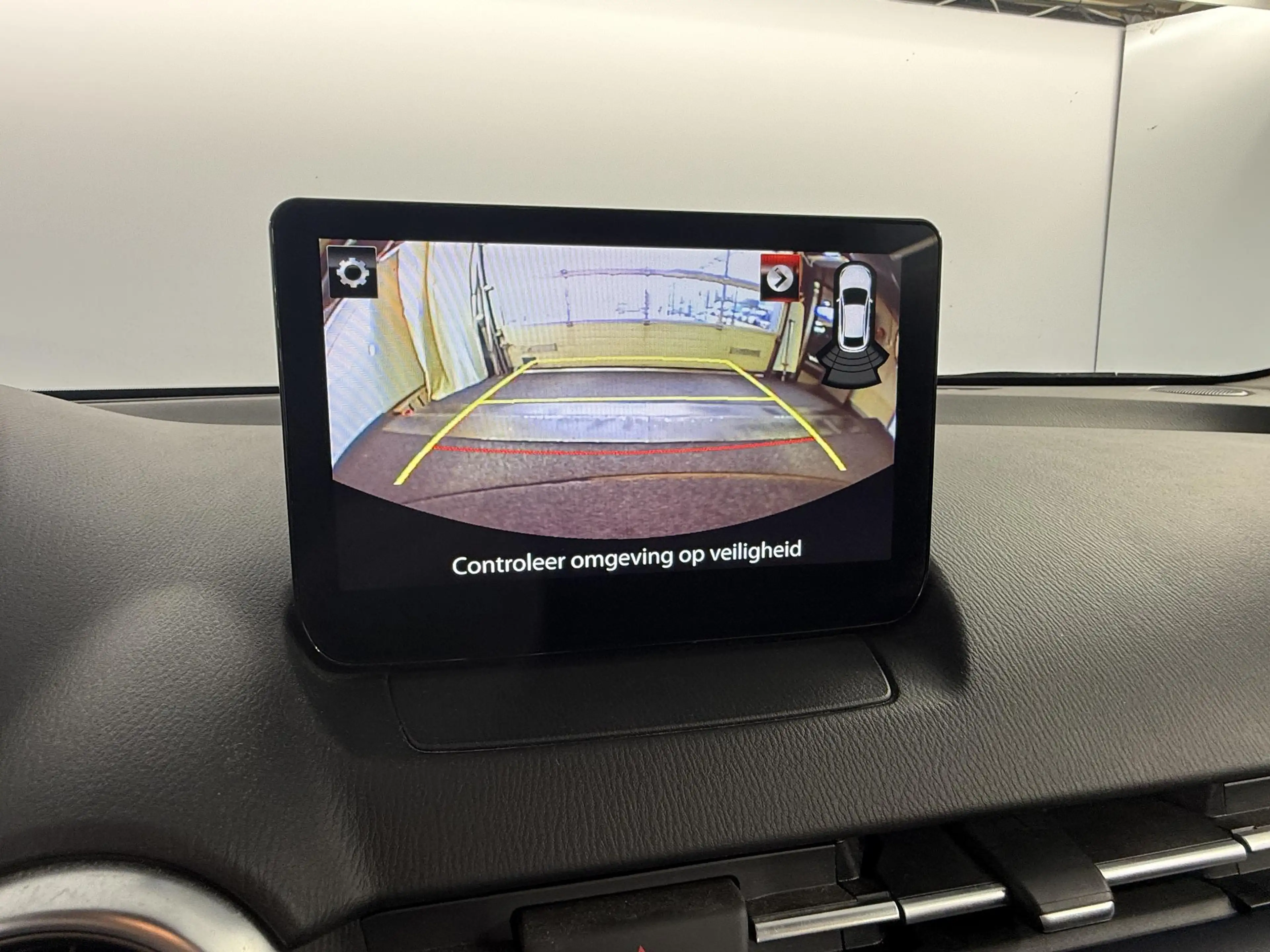 Mazda 2 1.5 Skyactiv-G Luxury / Driver Pack / Camera / Hea — photo 11
